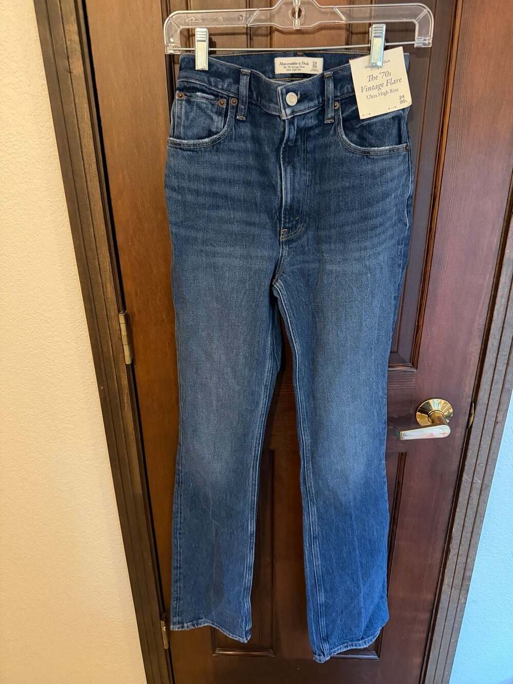 Abercrombie & Fitch The '70s Vintage Flare Ultra High Rise Jeans Size 24/00L NWT